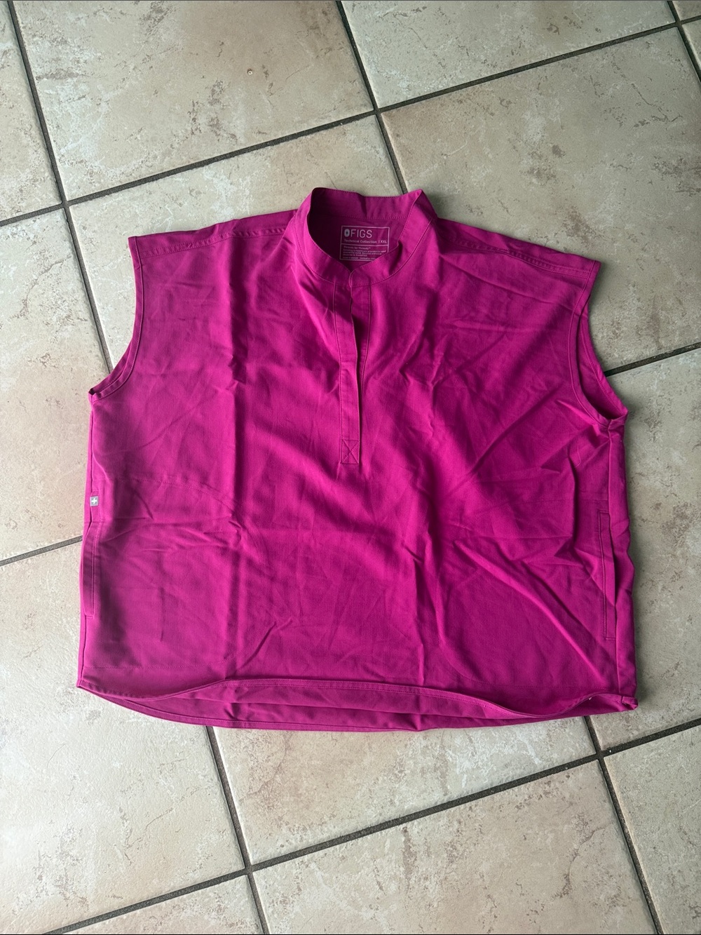FIGS scrub top raspberry sorbet